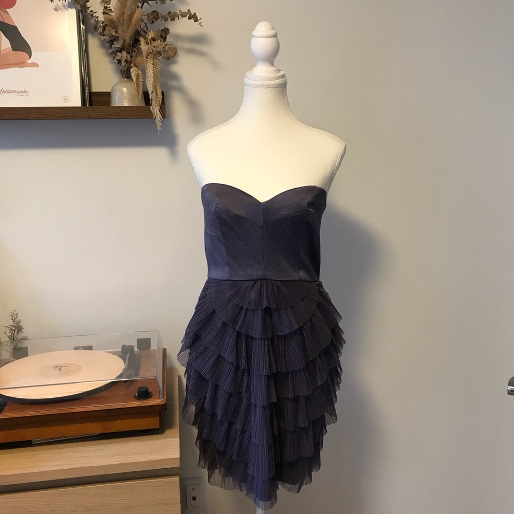 BCBGMaxAzria Strapless Sweetheart Neckline Tulle Ruffle Cocktail Dress - Size 4